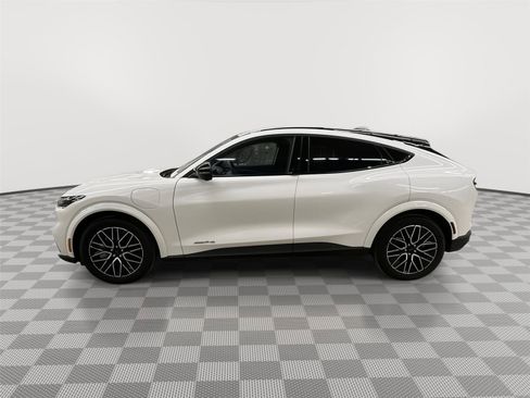 Used 2025 Ford Mustang Mach-E Premium image 8