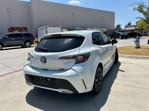 Used 2021 Toyota Corolla XSE FWD image 3