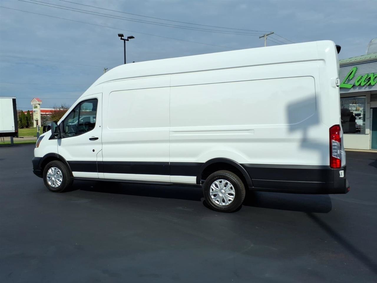 Used 2022 Ford Transit 250 148 High Roof Extended RWD image 8