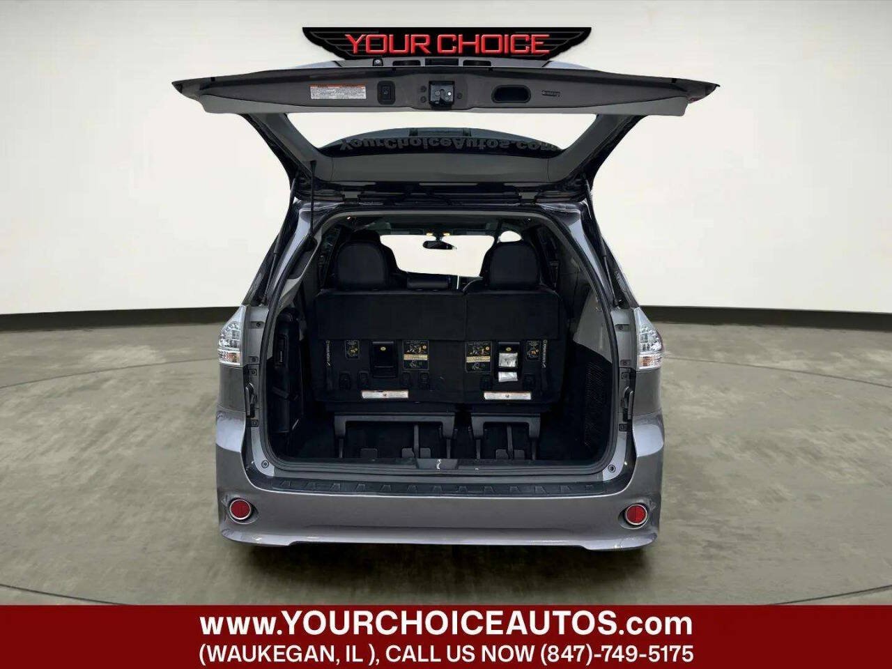 Used 2015 Toyota Sienna SE FWD image 15