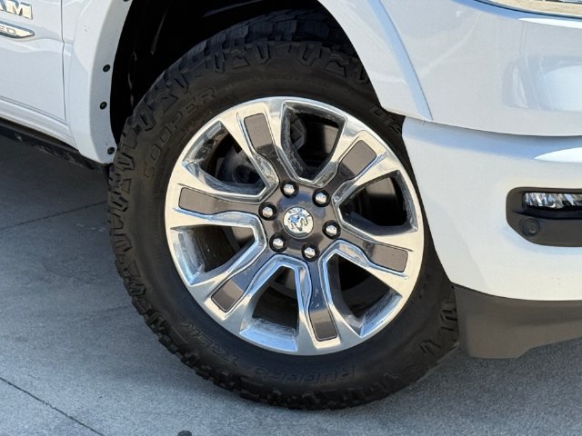 Used 2023 RAM 1500 Limited AWD/4WD image 2