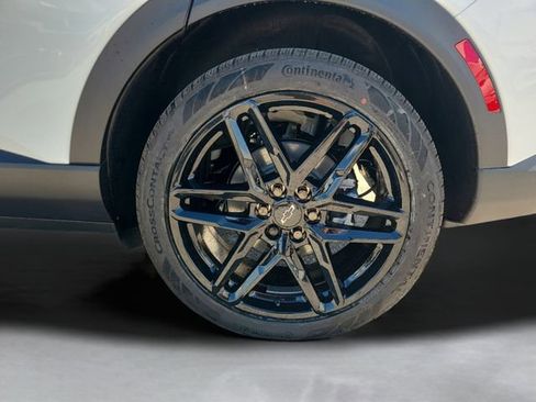 New 2026 Chevrolet Equinox EV LT w/ LPO, Blackout Package FWD image 11