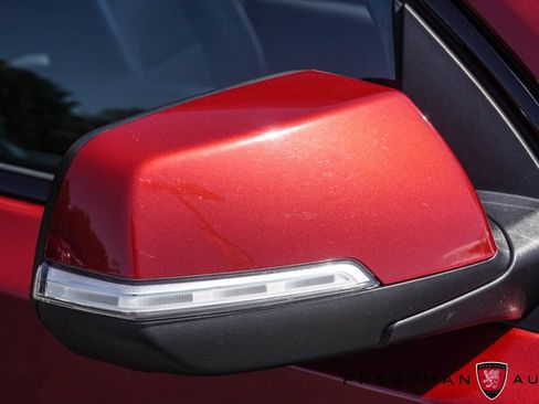 Used 2023 Chevrolet Traverse RS FWD image 14