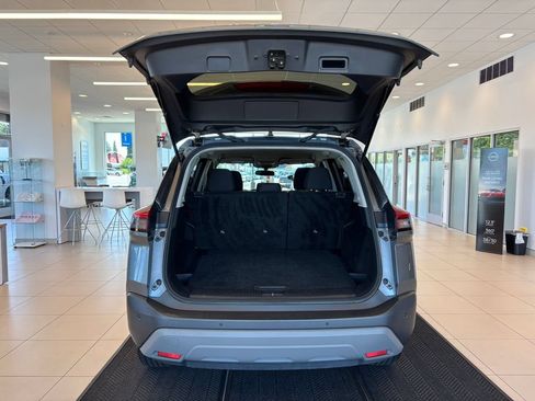 Used 2023 Nissan Rogue S AWD/4WD image 9