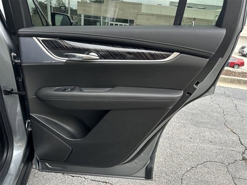 Certified 2025 Cadillac XT6 Premium Luxury image 16