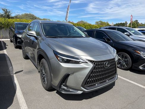 Used 2022 Lexus NX 350h AWD w/ Towing Package (2000 Lbs) image 2