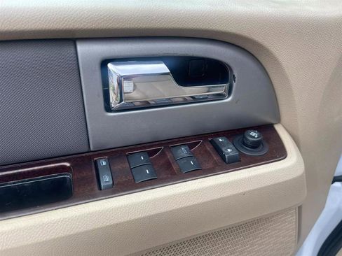 Used 2012 Ford Expedition XLT RWD image 18