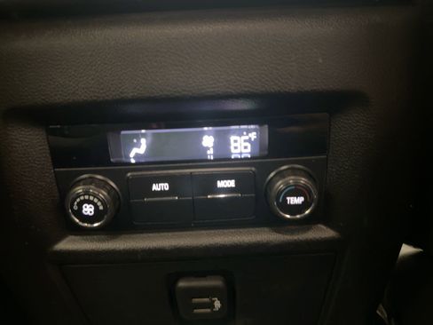 Certified 2022 Chevrolet Traverse LT w/ Midnight/Sport Edition image 31