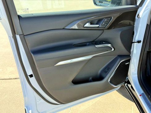 New 2026 Chevrolet Traverse High Country image 12