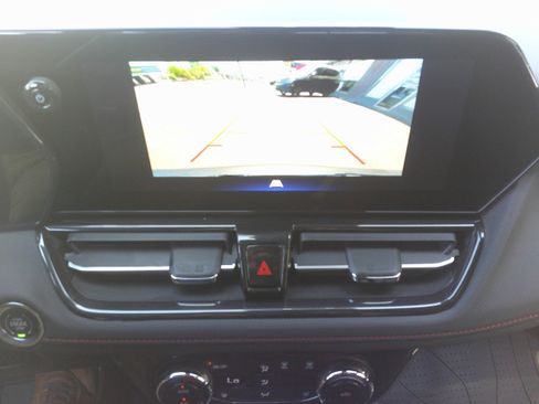Used 2025 Chevrolet TrailBlazer RS w/ Convenience Package AWD/4WD image 30