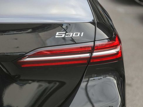 Certified 2025 BMW 530i image 7