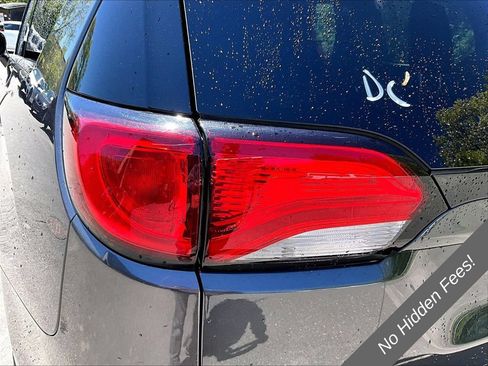 Used 2017 Chrysler Pacifica Touring-L Plus FWD image 28