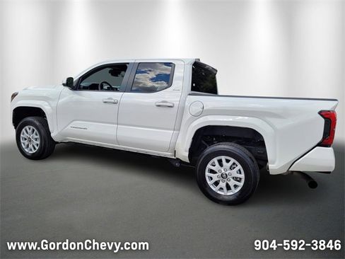 Used 2024 Toyota Tacoma SR5 image 3