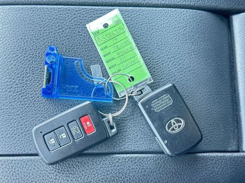 Used 2019 Toyota Highlander SE AWD/4WD image 22