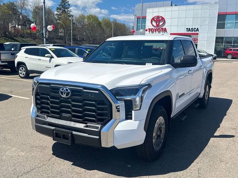 New 2026 Toyota Tundra SR5 AWD/4WD image 3