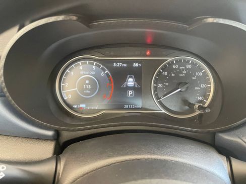 Used 2025 Nissan Versa SV image 35