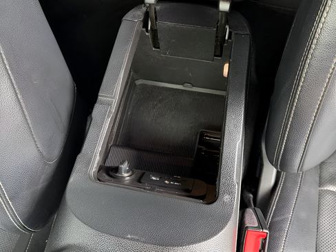 Used 2019 Ford Mustang Premium RWD image 37