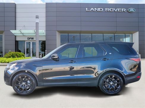 New 2025 Land Rover Discovery S image 3