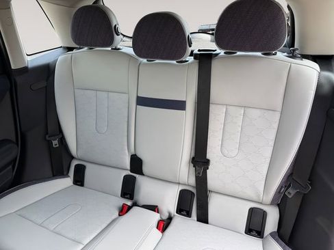 Certified 2025 MINI Cooper 4-Door Hardtop FWD image 13