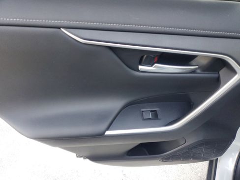 Used 2023 Toyota RAV4 Limited image 15