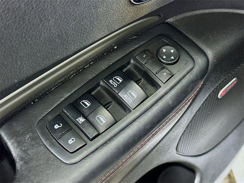 Used 2017 Dodge Durango R/T w/ Technology Group image 21