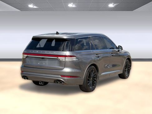 Used 2021 Lincoln Aviator Reserve w/ Equipment Group 208A RWD image 9