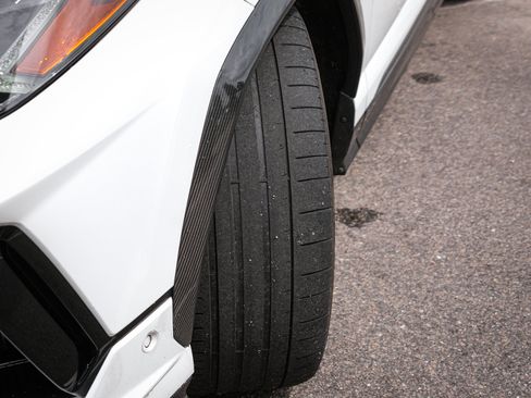 Used 2023 Lamborghini Urus Performante AWD/4WD image 13