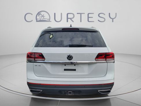 Used 2022 Volkswagen Atlas SE w/ Panoramic Sunroof Package FWD image 12