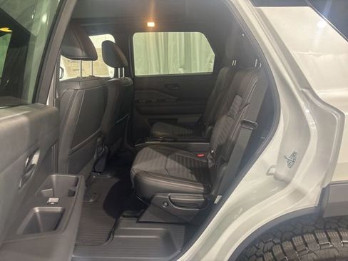 New 2026 Nissan Pathfinder Rock Creek w/ Rock Creek Premium Package AWD/4WD image 10