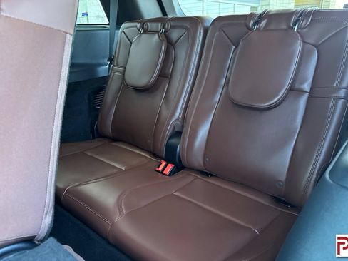 Used 2025 Lincoln Aviator Reserve AWD/4WD image 18