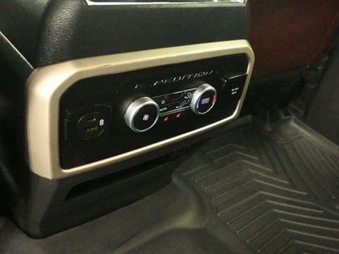 Used 2022 Ford Expedition Limited AWD/4WD image 12