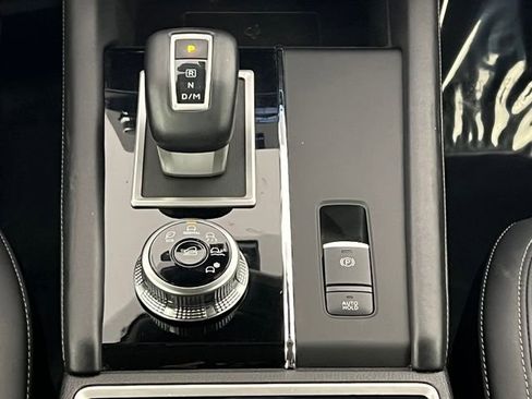 Used 2024 Mitsubishi Outlander SE image 36