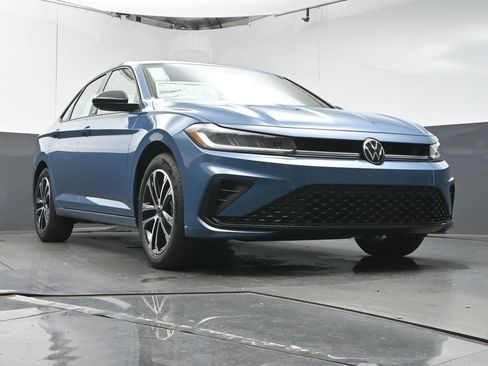 New 2025 Volkswagen Jetta Sport image 32