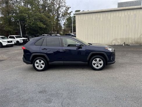 Used 2019 Toyota RAV4 XLE image 4