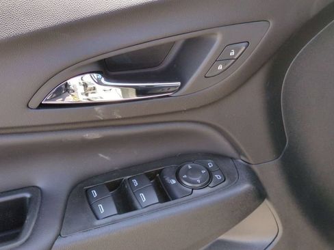 Used 2024 Chevrolet Equinox LT FWD image 23