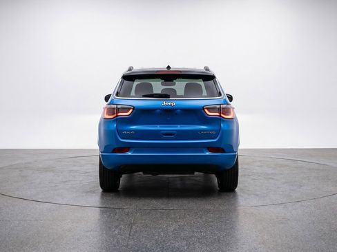 Used 2025 Jeep Compass Limited AWD/4WD image 7