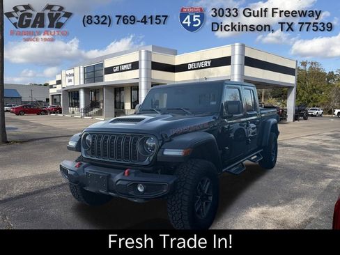 Used 2025 Jeep Gladiator Mojave image 2