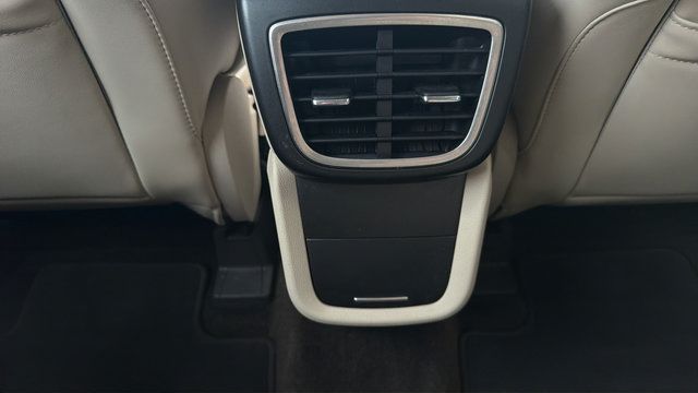 Used 2016 Lincoln MKX Select w/ Select Plus Package FWD image 13