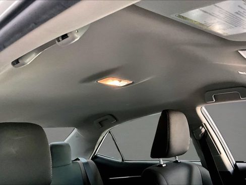 Used 2019 Toyota Corolla LE FWD image 27