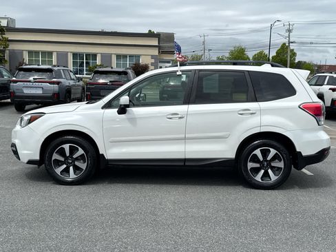 Used 2018 Subaru Forester 2.5i Premium AWD/4WD image 4