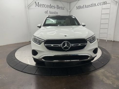 Used 2026 Mercedes-Benz GLC 300 4MATIC image 2