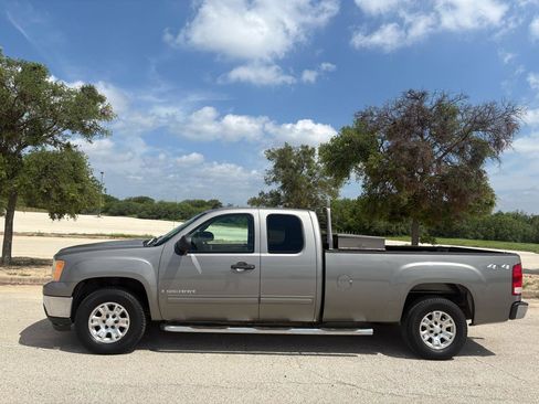 Used 2008 GMC Sierra 1500 SLE w/ Power Pack Plus AWD/4WD image 2