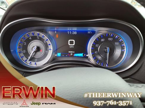 Used 2017 Chrysler 300 Limited w/ 300 Premium Group image 16