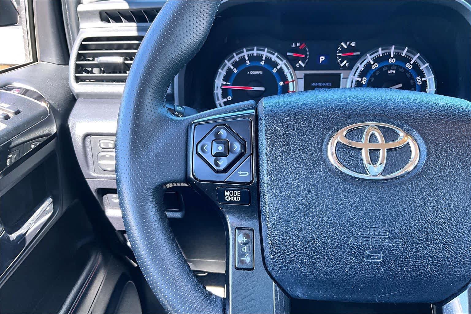 Used 2019 Toyota 4Runner TRD Off-Road Premium AWD/4WD image 20