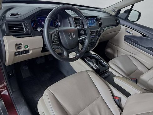 Used 2022 Honda Pilot Touring image 8