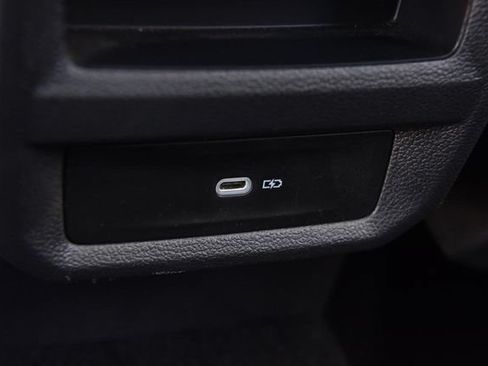 Certified 2023 Volkswagen Taos SE w/ Panoramic Sunroof Package AWD/4WD image 24