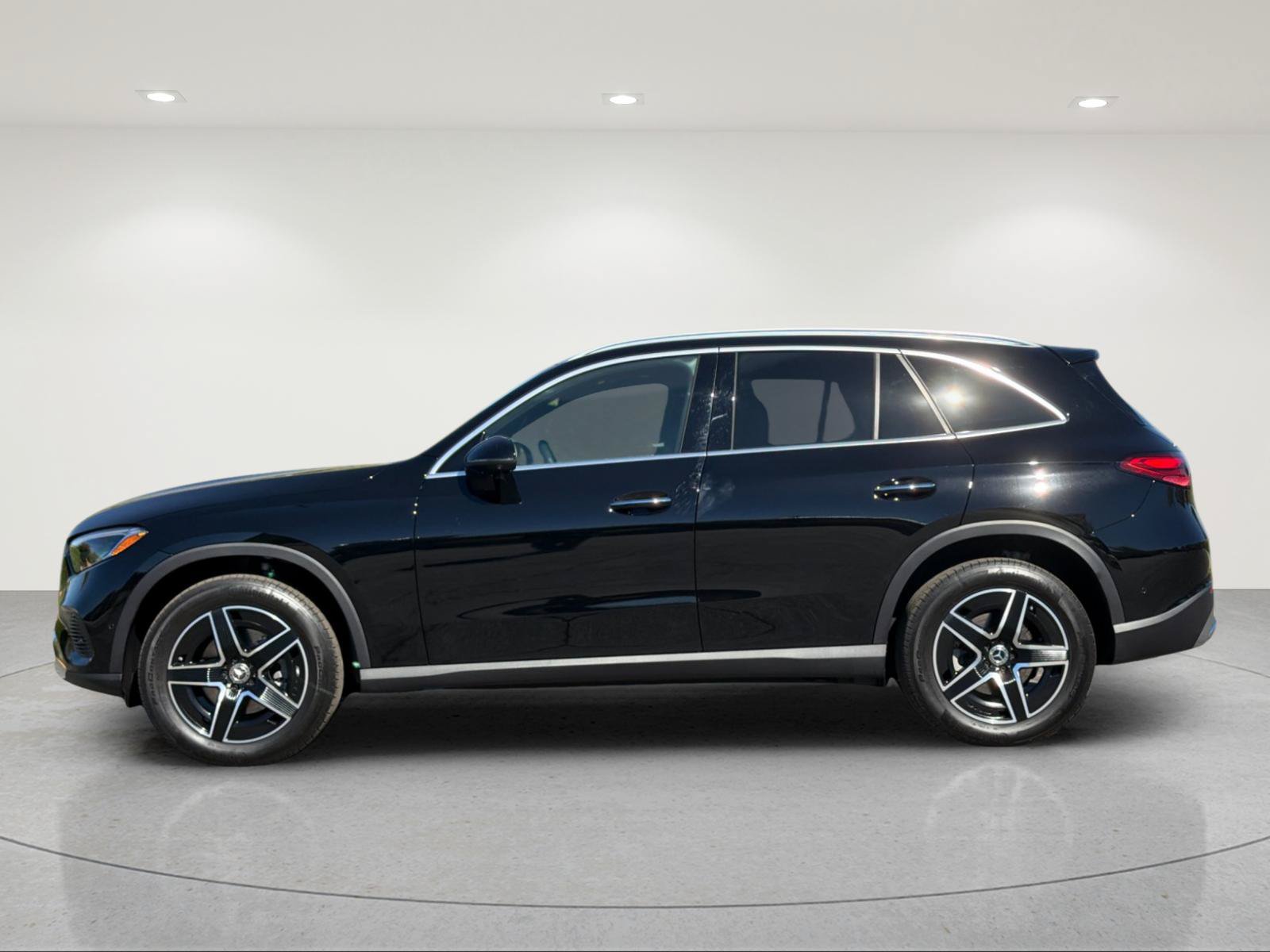 Certified 2026 Mercedes-Benz GLC 300 4MATIC image 2