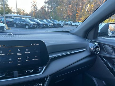 Used 2025 Chevrolet Equinox LT image 31