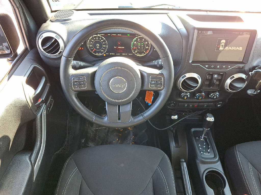 Used 2018 Jeep Wrangler Unlimited Sahara w/ Connectivity Group AWD/4WD image 11