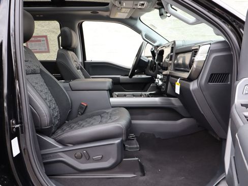 New 2026 Ford F250 Lariat w/ Black Appearance Package AWD/4WD image 43